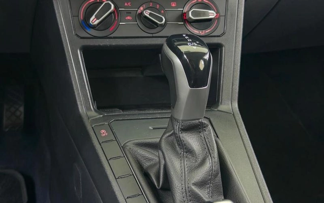 imagem-https://www.socarrao.com.br/sc-vehicle-images-prod/4070584/1790197965493-8461729_14_B_0b33c40ff1.jpeg