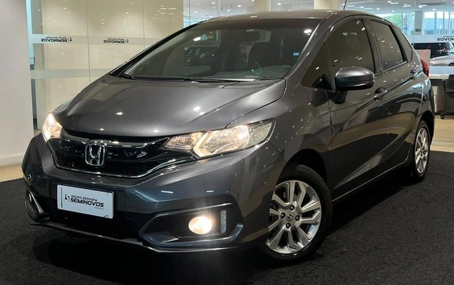 imagem-https://www.socarrao.com.br/sc-vehicle-images-prod/4070659/1790197559673-8506796_8_B_330040f798.jpeg