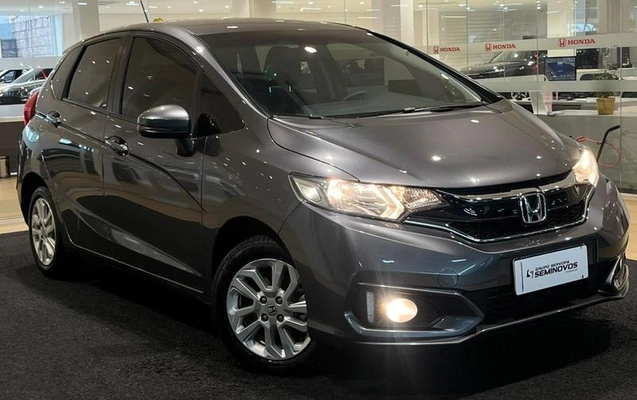 imagem-https://www.socarrao.com.br/sc-vehicle-images-prod/4070659/1790197559677-8506796_0_B_358da6f711.jpeg