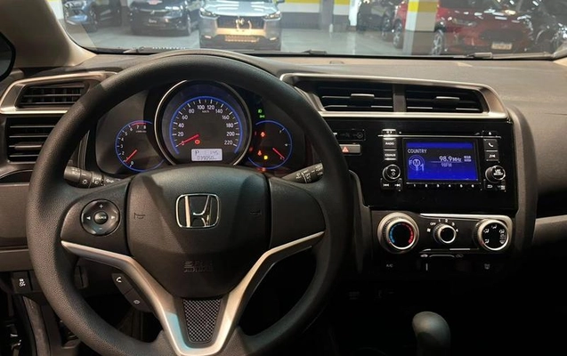 imagem-https://www.socarrao.com.br/sc-vehicle-images-prod/4070659/1790197559687-8506796_3_B_6c5afe33f8.jpeg