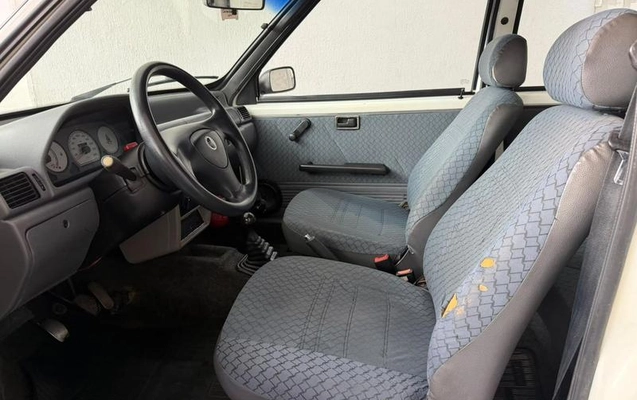 imagem-https://www.socarrao.com.br/sc-vehicle-images-prod/4070699/1790197593755-8492104_7_B_71d42172c2.jpeg