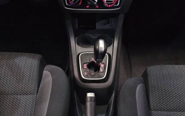 imagem-https://www.socarrao.com.br/sc-vehicle-images-prod/4070708/1790197601382-1_050801.jpg