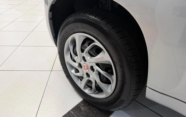 imagem-https://www.socarrao.com.br/sc-vehicle-images-prod/4070841/1790252554442-8492486_12_B_a33a7b3542.jpeg