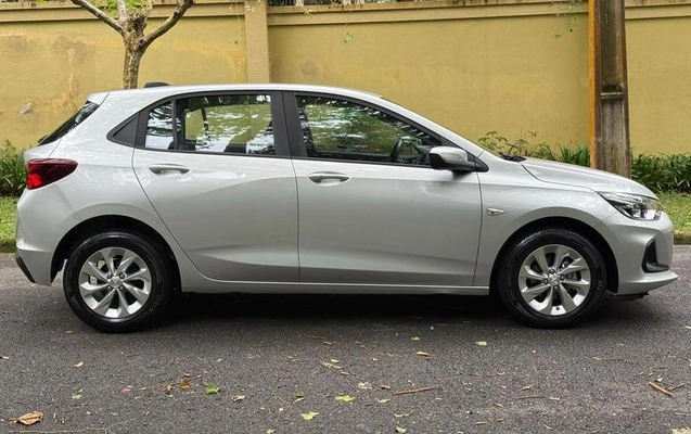 imagem-https://www.socarrao.com.br/sc-vehicle-images-prod/4070919/1790198147007-8422123_6_B_12b83bd0c4.jpeg