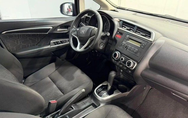 imagem-https://www.socarrao.com.br/sc-vehicle-images-prod/4070921/1790198153767-8507147_8_B_b5f9de8619.jpeg