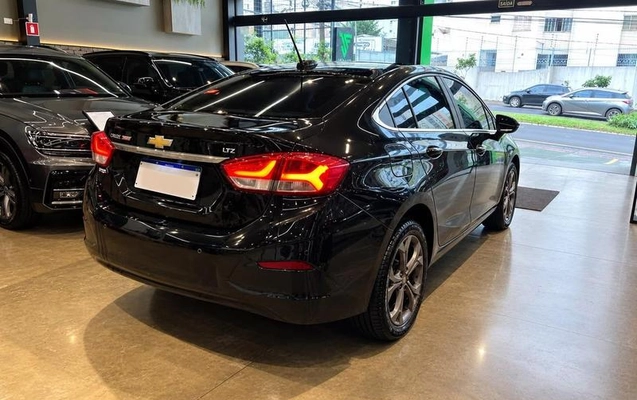 imagem-https://www.socarrao.com.br/sc-vehicle-images-prod/4070922/1790198157117-8507288_0_B_8b8c757d4a.jpeg