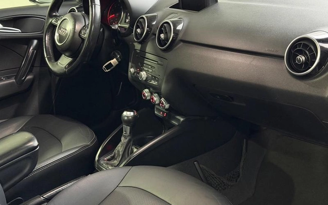 imagem-https://www.socarrao.com.br/sc-vehicle-images-prod/4070929/1790281077670-8427230_16_B_6d374284a4.jpeg