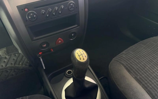 imagem-https://www.socarrao.com.br/sc-vehicle-images-prod/4070931/1791400404843-8502603_12_B_7d3507b227.jpeg