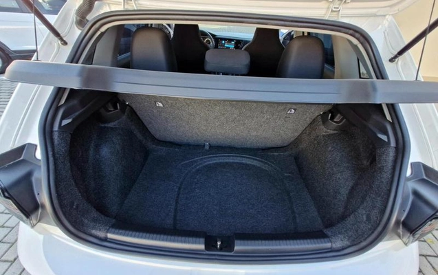 imagem-https://www.socarrao.com.br/sc-vehicle-images-prod/4070951/1790198237950-8507298_17_B_091891babd.jpeg