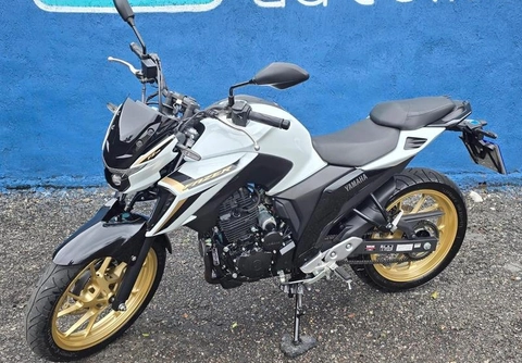 Yamaha FZ25 250 FAZER CONNECTED 2025 Branco — foto 1 de 3
