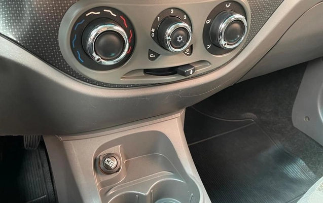 imagem-https://www.socarrao.com.br/sc-vehicle-images-prod/4071166/1790198517127-8503832_9_B_b6669d598e.jpeg