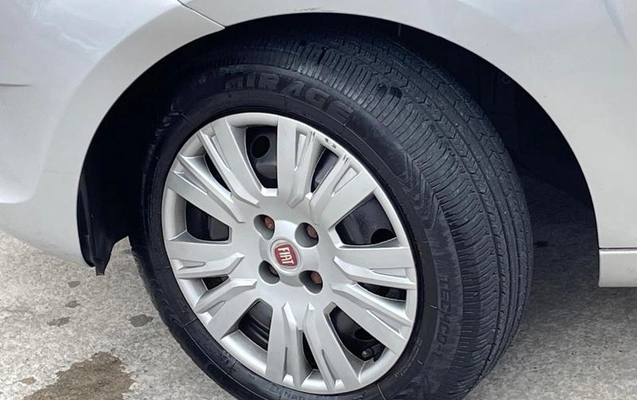 imagem-https://www.socarrao.com.br/sc-vehicle-images-prod/4071166/1790198517129-8503832_14_B_7244b964a7.jpeg