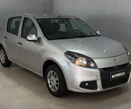 Renault Sandero 2014 Prata — foto 1 de 3