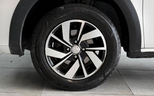 imagem-https://www.socarrao.com.br/sc-vehicle-images-prod/4071251/1790199078392-8503281_9_B_968422cb24.jpeg