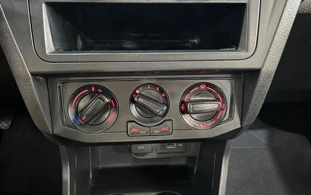 imagem-https://www.socarrao.com.br/sc-vehicle-images-prod/4071296/1790198684109-8505579_15_B_a7370ab00a.jpeg