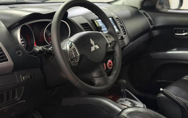 imagem-https://www.socarrao.com.br/sc-vehicle-images-prod/4071550/1790199584351-8404450_2_B_f1767b3626.jpeg