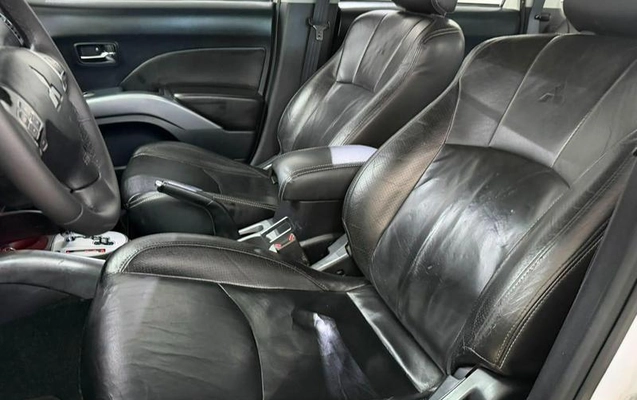 imagem-https://www.socarrao.com.br/sc-vehicle-images-prod/4071550/1790199584351-8404450_3_B_736a6b9d33.jpeg