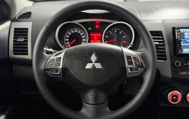 imagem-https://www.socarrao.com.br/sc-vehicle-images-prod/4071550/1790199584353-8404450_5_B_5127b47215.jpeg