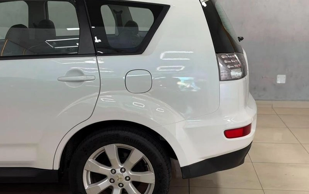 imagem-https://www.socarrao.com.br/sc-vehicle-images-prod/4071550/1790199584359-8404450_16_B_5369e66a4d.jpeg