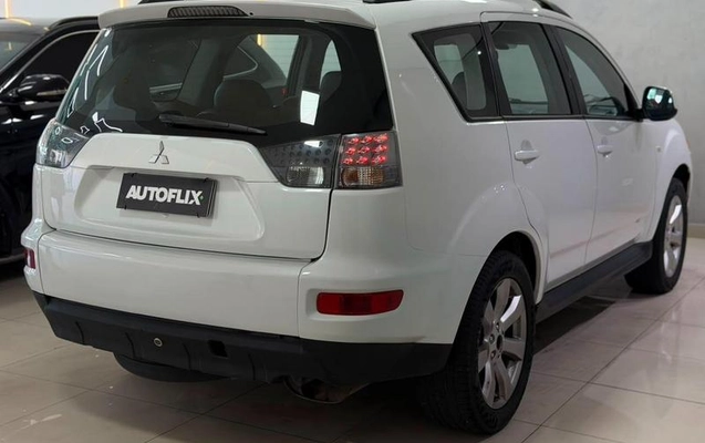 imagem-https://www.socarrao.com.br/sc-vehicle-images-prod/4071550/1790199584361-8404450_16_B_4f0ccbbf8e.jpeg