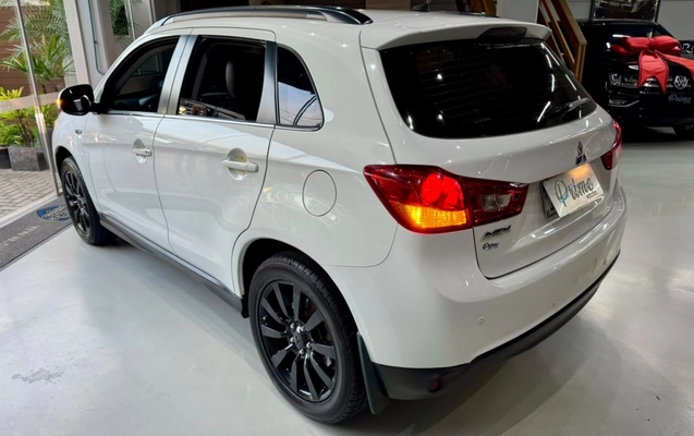 imagem-https://www.socarrao.com.br/sc-vehicle-images-prod/4071642/1790199856192-8_063810.jpg