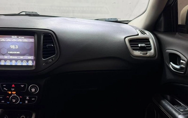 imagem-https://www.socarrao.com.br/sc-vehicle-images-prod/4071933/1790200677718-8300114_11_B_1d5c437499.jpeg