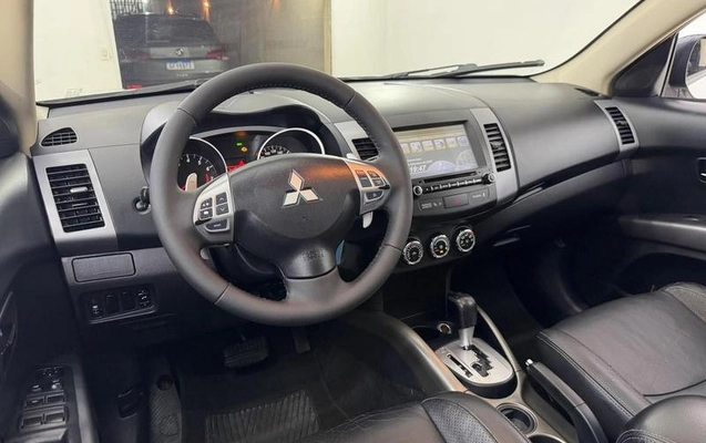 imagem-https://www.socarrao.com.br/sc-vehicle-images-prod/4073168/1790204007303-8427959_7_B_9620bc23d3.jpeg