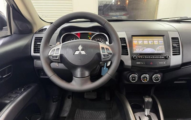 imagem-https://www.socarrao.com.br/sc-vehicle-images-prod/4073168/1790204007304-8427959_8_B_f1f506c364.jpeg