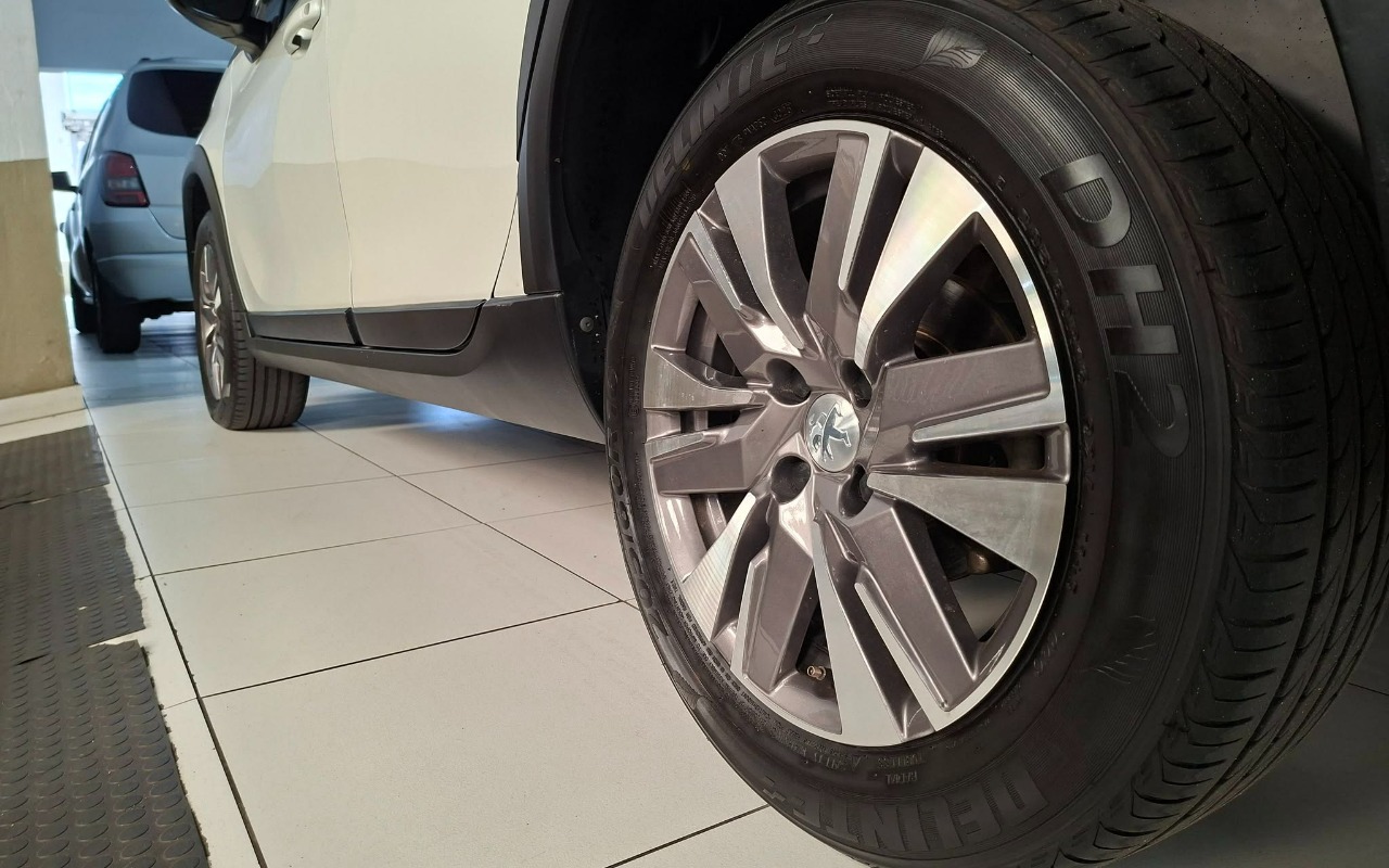 imagem-https://www.socarrao.com.br/sc-vehicle-images-prod/4075770/1790295246371-MTguanBn.jpg