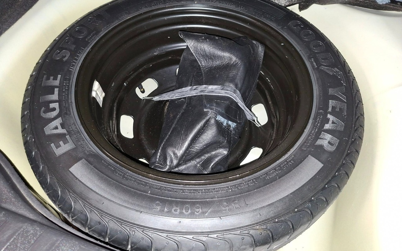 imagem-https://www.socarrao.com.br/sc-vehicle-images-prod/4075770/1790295246725-MjIuanBn.jpg