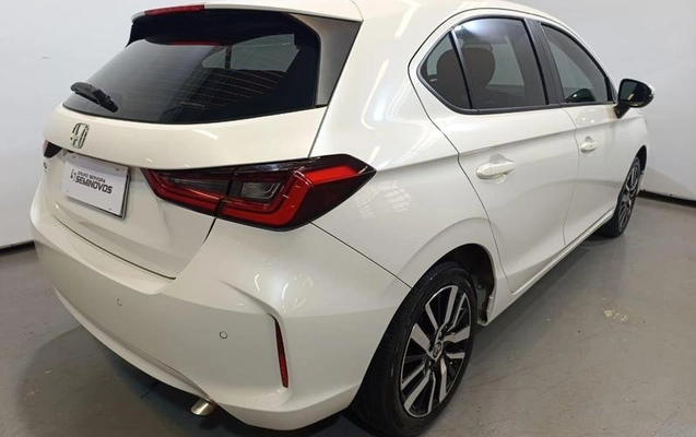 imagem-https://www.socarrao.com.br/sc-vehicle-images-prod/4076195/1790254484912-8507815_2_B_e87e542cab.jpeg
