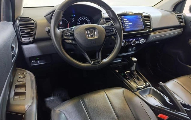 imagem-https://www.socarrao.com.br/sc-vehicle-images-prod/4076195/1790254484919-8507815_13_B_f74adfe99b.jpeg