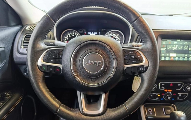 imagem-https://www.socarrao.com.br/sc-vehicle-images-prod/4076384/1790283579396-8507816_15_B_108d41cf27.jpeg