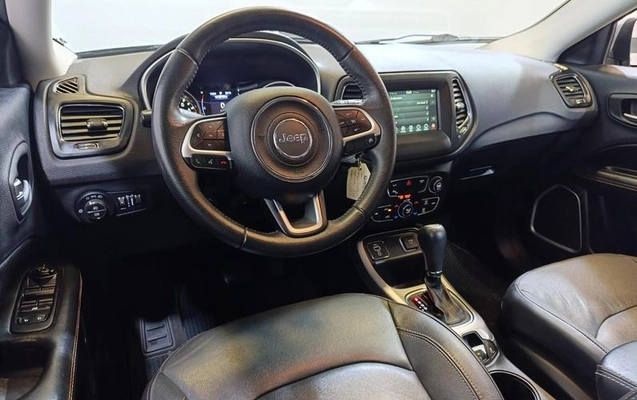 imagem-https://www.socarrao.com.br/sc-vehicle-images-prod/4076384/1790283579404-8507816_11_B_8d7c7d662e.jpeg