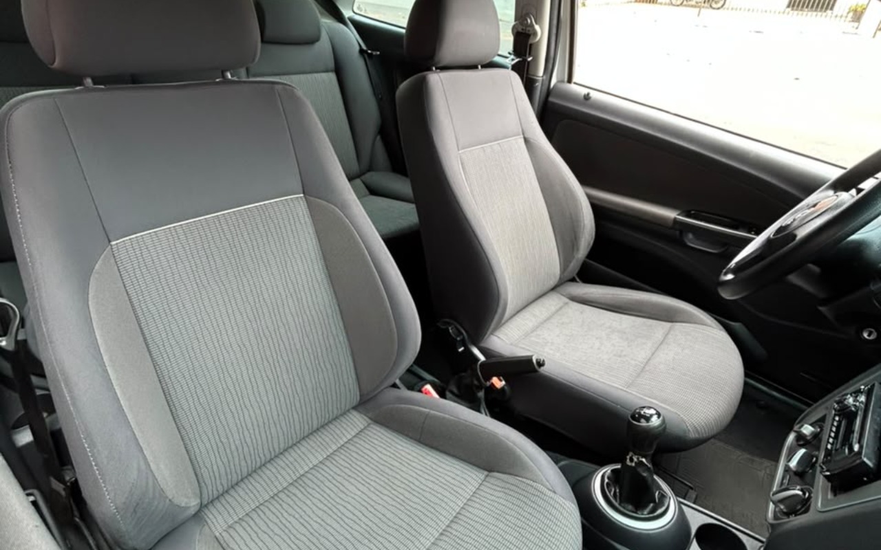 imagem-https://www.socarrao.com.br/sc-vehicle-images-prod/4077830/1790217491932-V2hhdHNBcHAgSW1hZ2UgMjAyNi0wOS0yMyBhdCAxMy4zNC4xNyAoMSkuanBlZw.jpeg