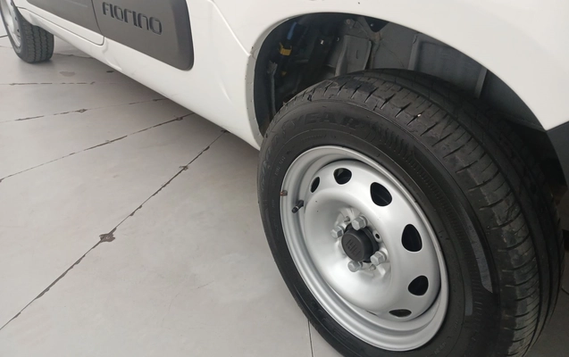 imagem-https://www.socarrao.com.br/sc-vehicle-images-prod/4084114/1790233729655-2_052128.jpg