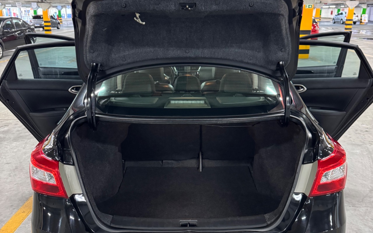 imagem-https://www.socarrao.com.br/sc-vehicle-images-prod/4086932/1790251026495-SU1HXzEwNDkuanBlZw.jpeg