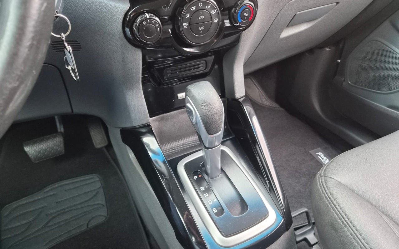 imagem-https://www.socarrao.com.br/sc-vehicle-images-prod/4086934/1790250699499-V2hhdHNBcHAgSW1hZ2UgMjAyNi0wOS0yMyBhdCAxNS41NC41MCAoMSkuanBlZw.jpeg