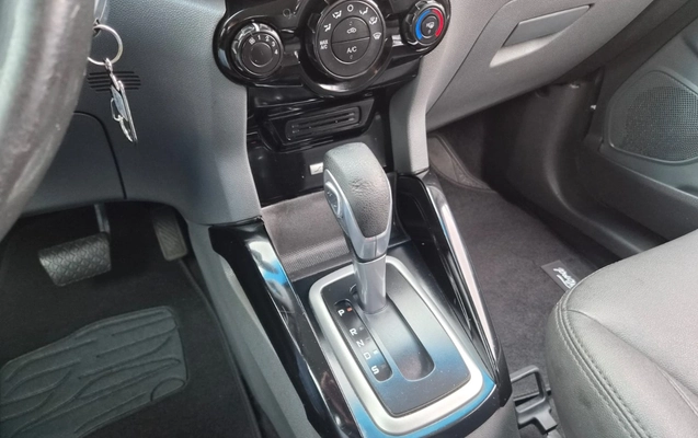 imagem-https://www.socarrao.com.br/sc-vehicle-images-prod/4086934/1790250699499-V2hhdHNBcHAgSW1hZ2UgMjAyNi0wOS0yMyBhdCAxNS41NC41MCAoMSkuanBlZw.jpeg