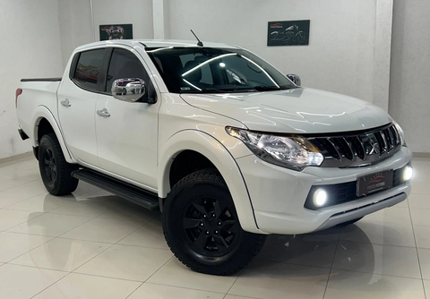Mitsubishi Triton 2019 Branco — foto 1 de 3