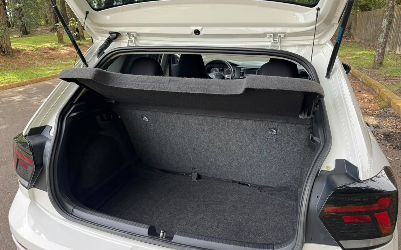 imagem-https://www.socarrao.com.br/sc-vehicle-images-prod/4086941/1790250891972-V2hhdHNBcHAgSW1hZ2UgMjAyNi0wOS0yMyBhdCAxNy41MC40OC5qcGVn.jpeg