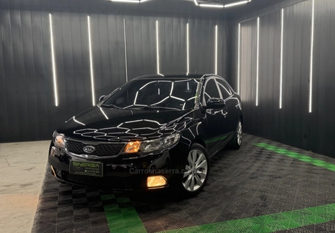 Kia Cerato 1.6 16V Mec. 2012 Preto — foto 1 de 3