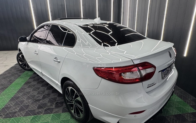 imagem-https://www.socarrao.com.br/sc-vehicle-images-prod/4087011/1790251114283-04d2303d91253307848ec40c46970dd4_big.jpeg
