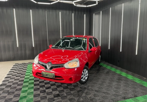 Renault Clio 2014 Vermelho — foto 1 de 3