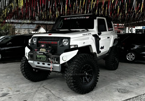 Troller T-4 2015 Branco — foto 1 de 3