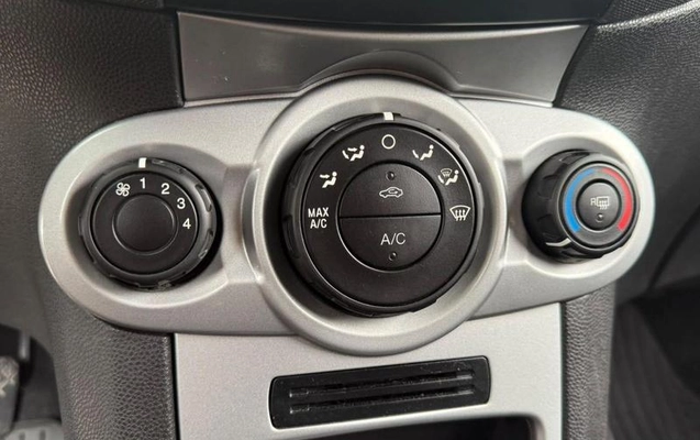 imagem-https://www.socarrao.com.br/sc-vehicle-images-prod/4087226/1790252600833-8501814_6_B_1a28b0280f.jpeg
