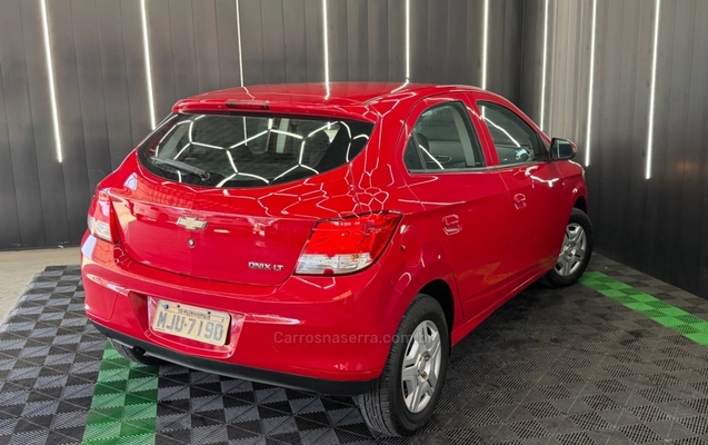 imagem-https://www.socarrao.com.br/sc-vehicle-images-prod/4087305/1790252848680-86d2ef49ce461f7b24ee170875cbb066_big.jpeg