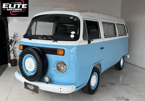 Volkswagen Kombi Lotação 1.6 MPi 1999 Branco — foto 1 de 3