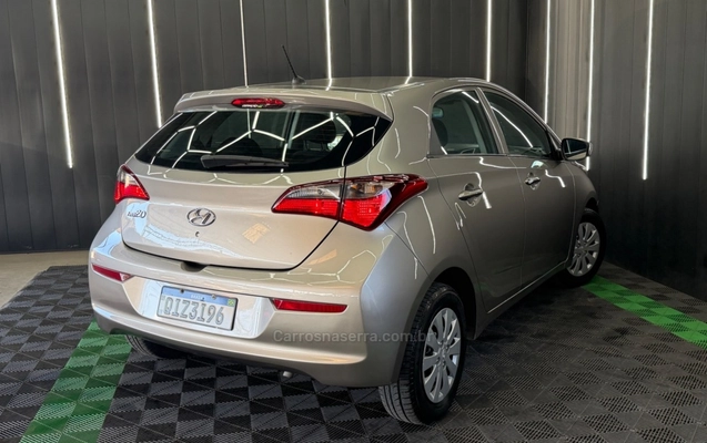 imagem-https://www.socarrao.com.br/sc-vehicle-images-prod/4087346/1790252870631-93cc29334de3200a0eb4cd30db31c515_big.jpeg