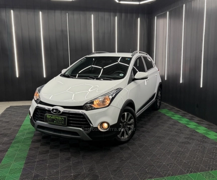 Hyundai HB20X 2016 Branco — foto 1 de 3